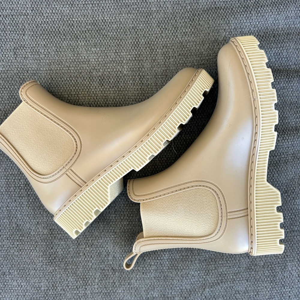 Stylish Tan Ankle Boots